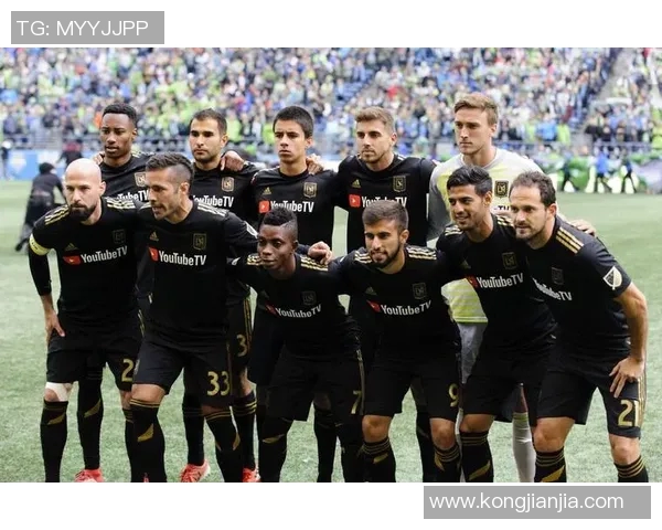 休斯顿戴拿模对阵洛杉矶球队精彩赛事回顾与分析